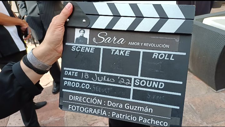 Claqueta de la película "Sara, amor y revolución"
